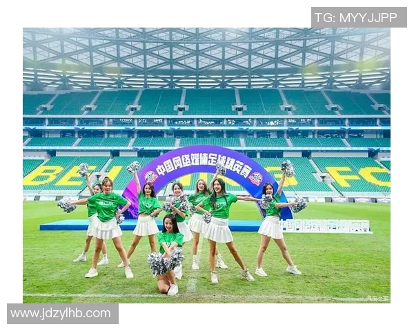 总统邀请足球明星共庆国庆盛典展现体育精神与团结力量 总统邀请足球明星共庆国庆盛典展现体育精神与团结力量