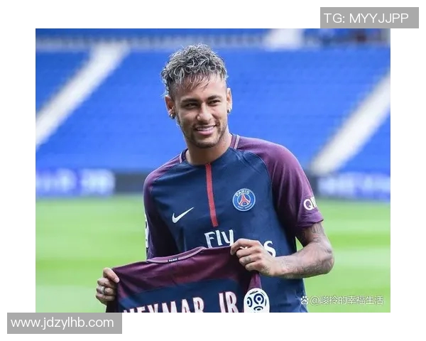 揭开神秘面纱那些鲜为人知的足球明星背后的故事与成就